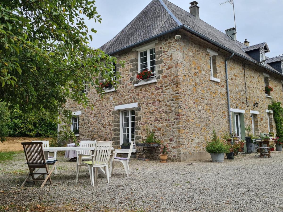 La Maison Des Tilleuls Saint-Germain-Sur-Seves Eksteriør billede