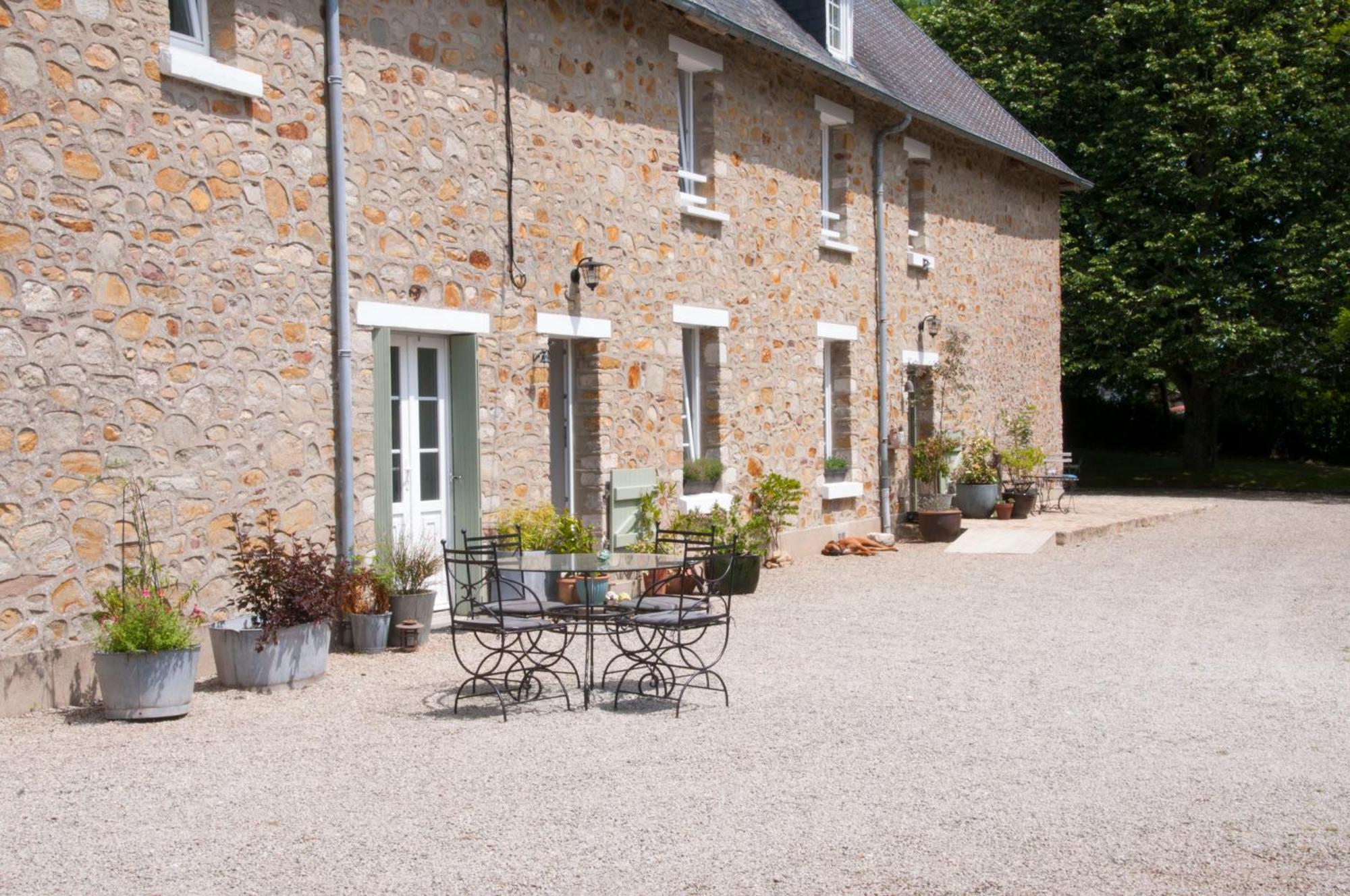 La Maison Des Tilleuls Saint-Germain-Sur-Seves Eksteriør billede