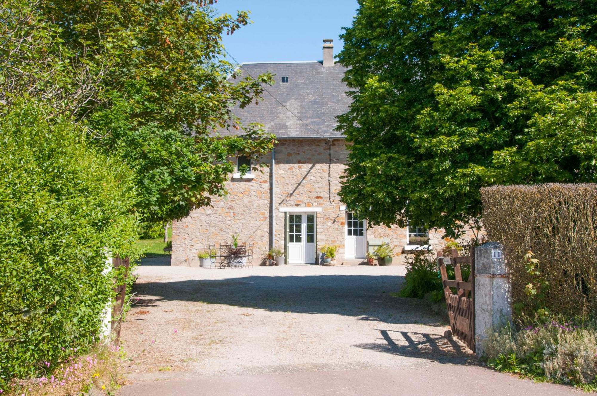 La Maison Des Tilleuls Saint-Germain-Sur-Seves Eksteriør billede